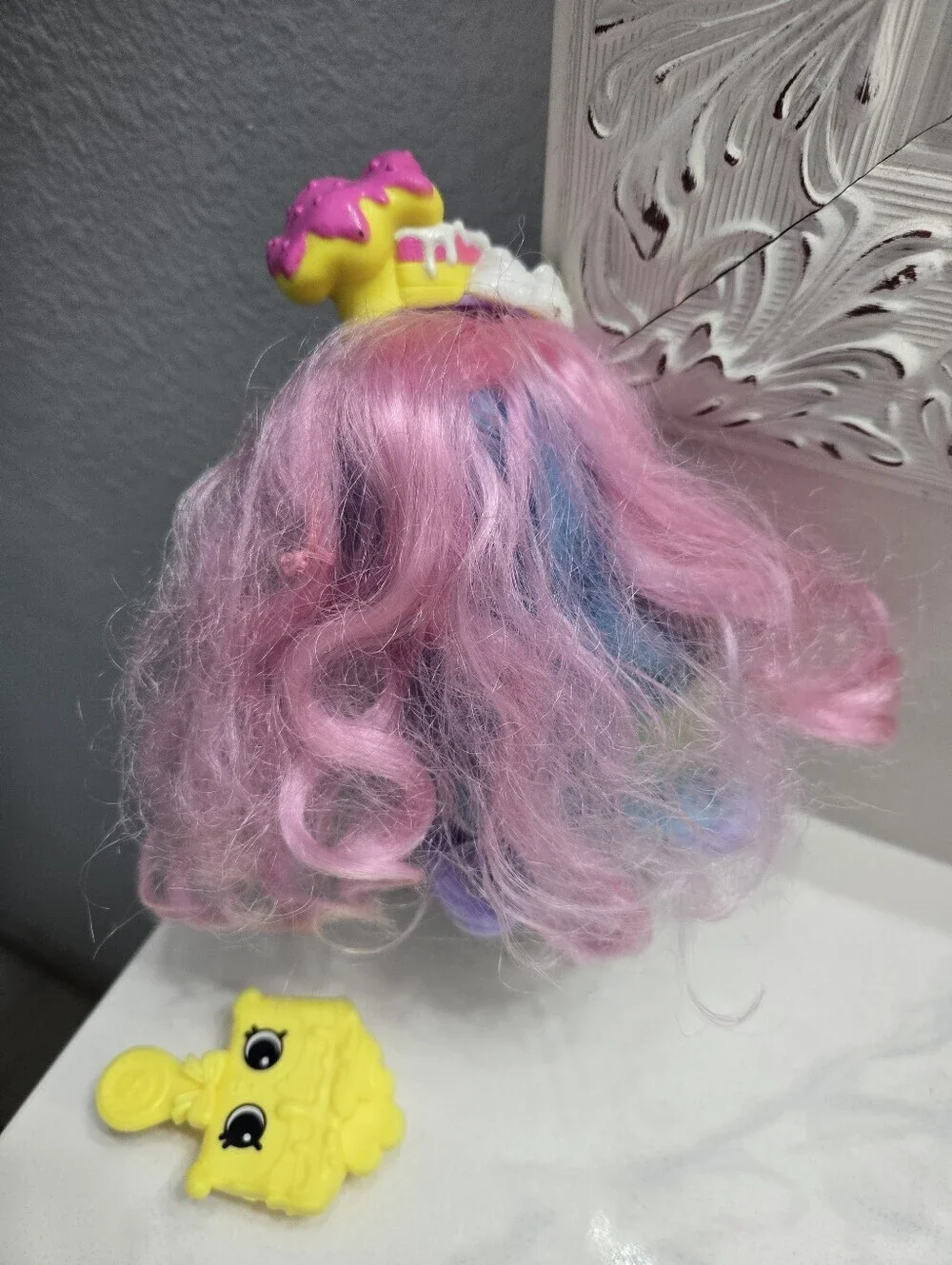 OG Shopkins Shoppies Rainbow Kate Pastel Pink & Blue Hair Doll - Picture 4 of 6
